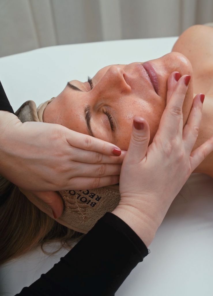 FACIALS; WHY THEY NEED TO BE A PART OF YOUR SKINCARE ROUTINE